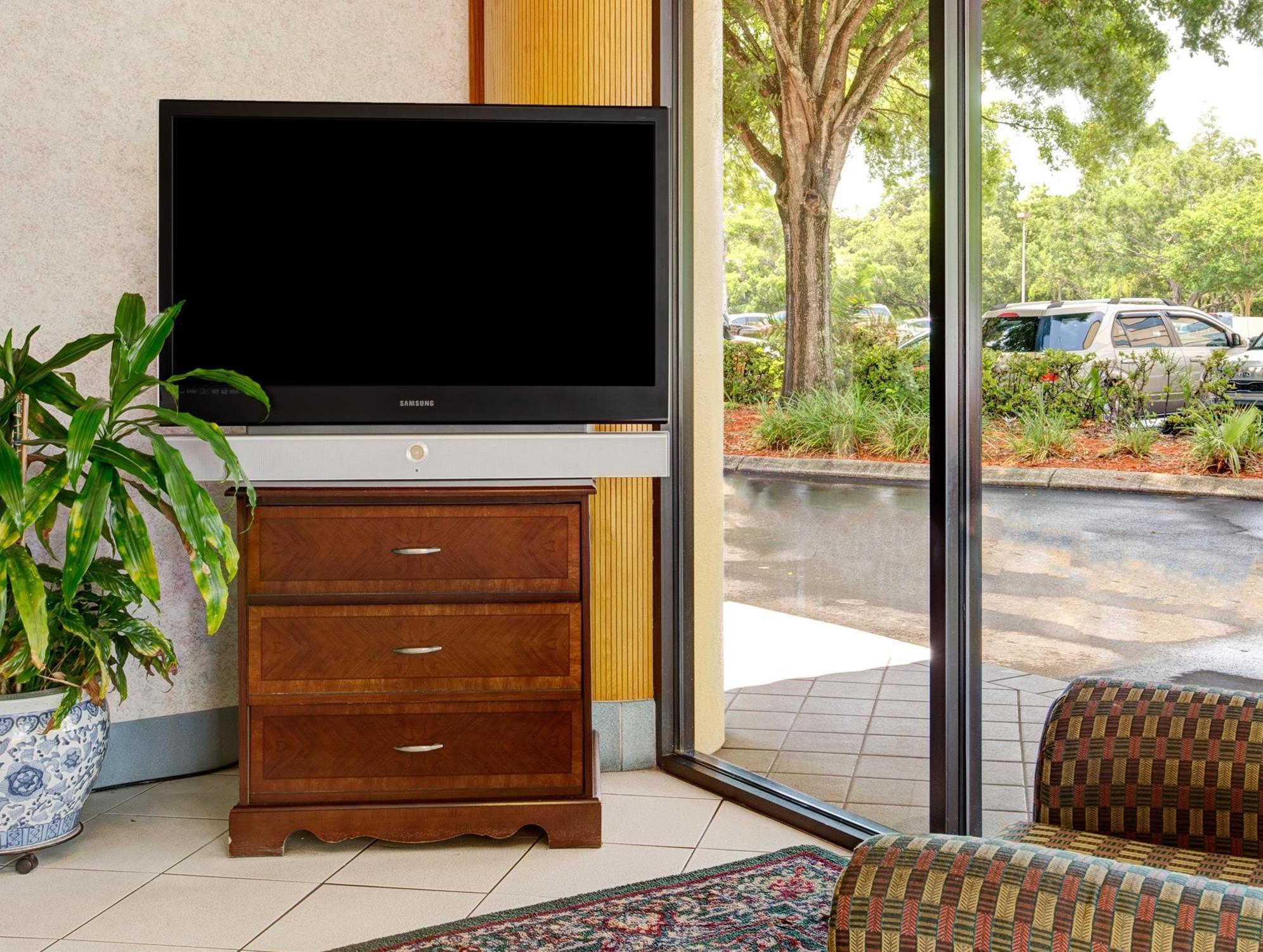 Howard Johnson By Wyndham Clearwater - Dunedin Extérieur photo