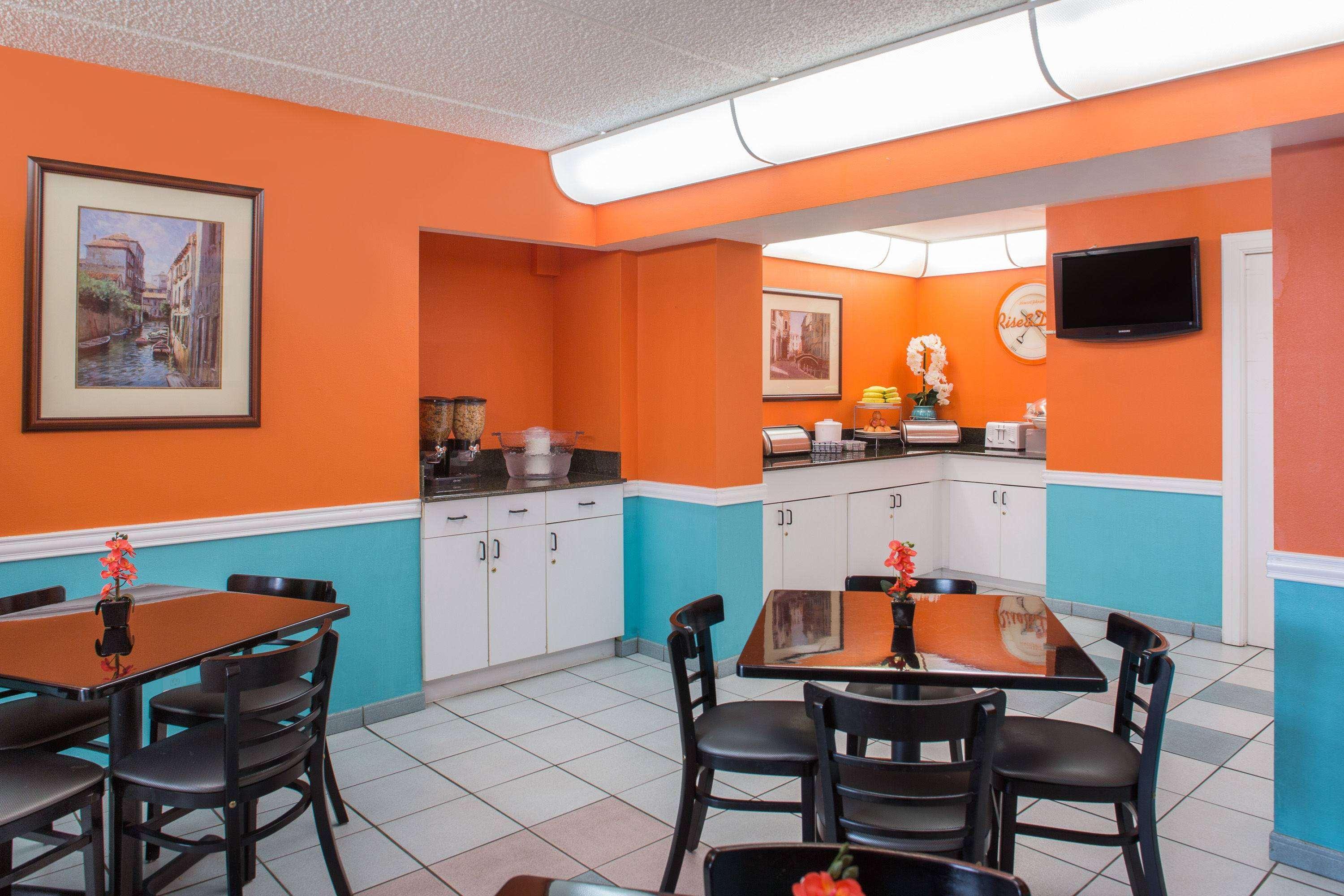 Howard Johnson By Wyndham Clearwater - Dunedin Extérieur photo