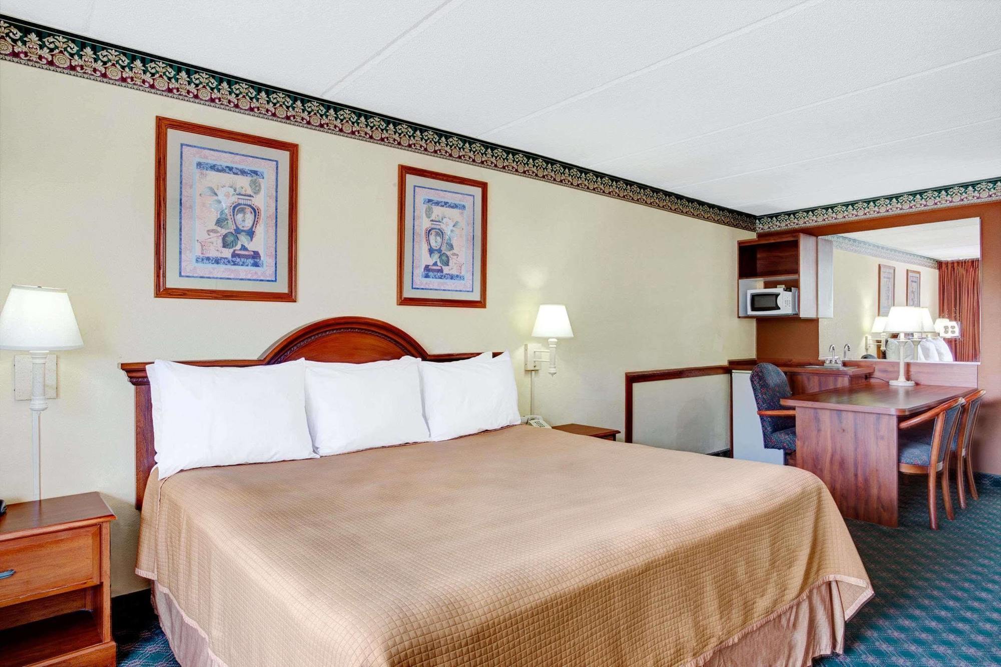 Howard Johnson By Wyndham Clearwater - Dunedin Extérieur photo
